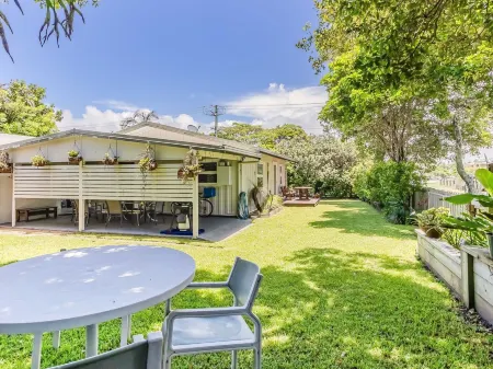 Cosy Pet Friendly Beach House