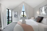 Parnell Vista 2BR Apartment with Seaview Hotell i Parnell