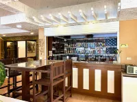 Anda White Beach Resort - bar