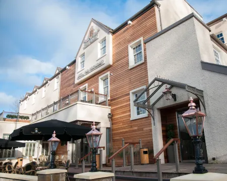 Busby Hotel Отели в г. Ньютон Мернс