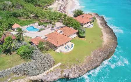 Maltese Falcon Villa 3bd by Zenbreak