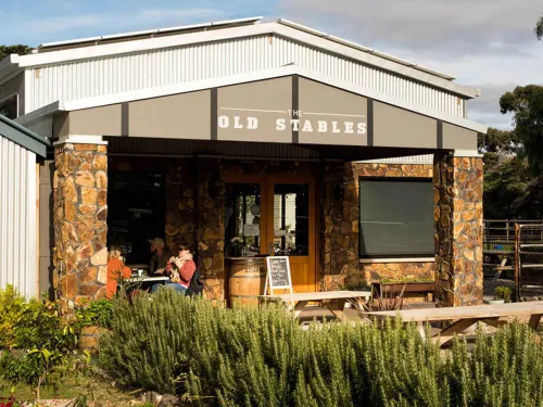 Novotel Melbourne Airport فنادق في Keilor