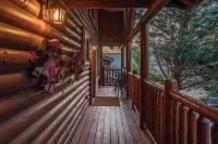 Bear Creek Way by AvantStay Hot Tub Game Room Air Hockey Near Dollywood Smoky Trails