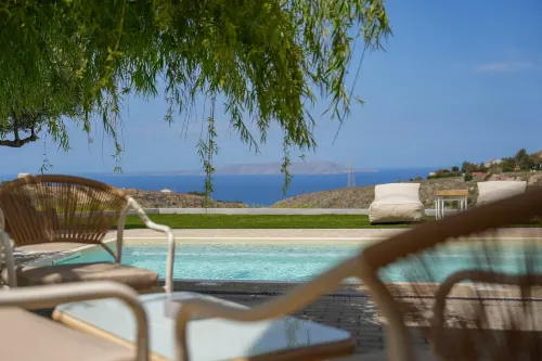 Oliva Emerald Eco - Secluded Off-grid Vineyard Villa