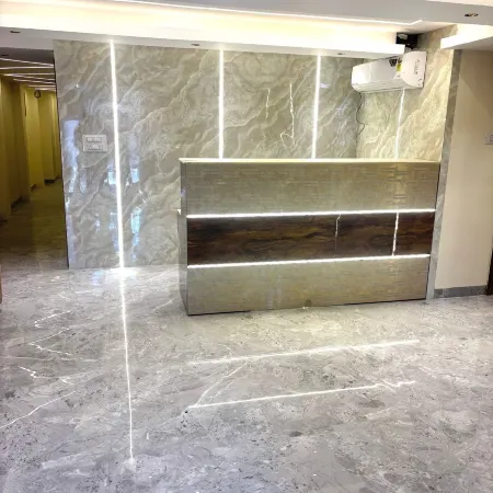 Hotel Crystal Castle Goregaon West Link Road, Mumbai Отели рядом с достопримечательностью «Пляж Акса»