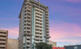 Adelaide Central Skyline Panoramic Suite