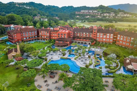 Los Suenos Marriott Ocean & Golf Resort Отели рядом с достопримечательностью «Punta Leona»