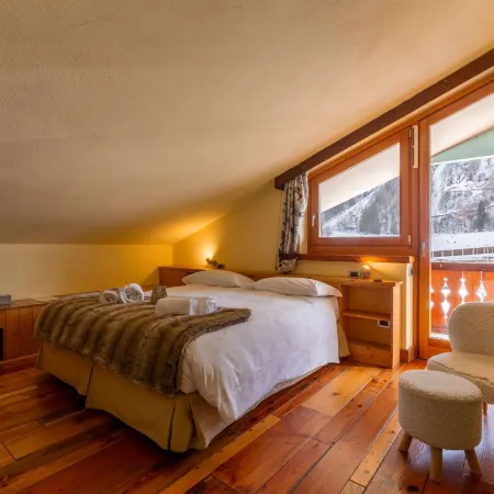 Shatush Hotel