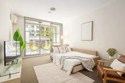 A Comfortable Studio Near Darling Harbour
