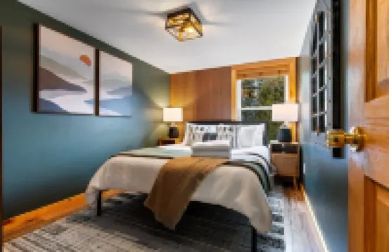 Bear Cub Charming 2-bedroom apartment near Sugarloaf on Snowmobile/ATV trails