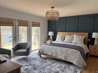 Luxury Lakefront Chatuge, 5 Beds 3 Bath, 2 Kitchens, Free WiFi, Sleeps 12 & Dock