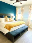 Stunning 4-Br Townhome – Family-Friendly, Biking Trails, Pool, and Games! 레히 레이크뷰 에스테이츠 공원 주변 호텔
