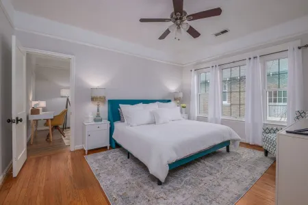 Historic Highland Park Gem Отели рядом с достопримечательностью «Amtrak - Birmingham»