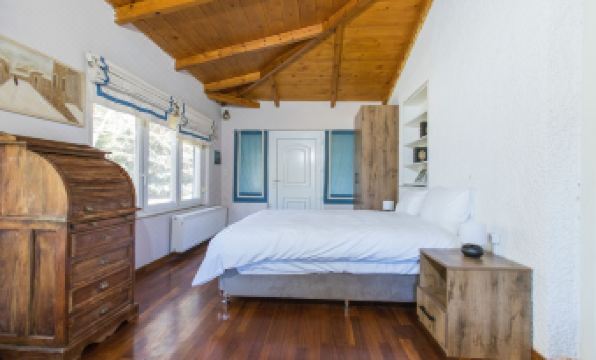 Raise Polydrosos Mountain Stay