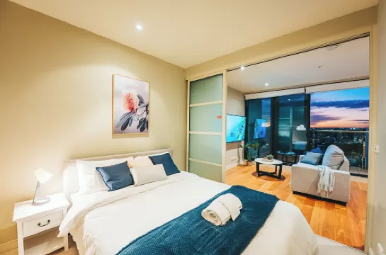 Molly's Little Apartments