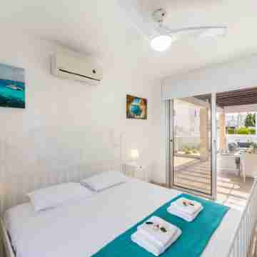 Protaras Sapphire Seaside Villa Rooms