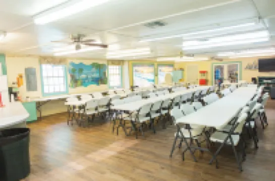 納瓦爾海灘露營度假村 納瓦拉酒店