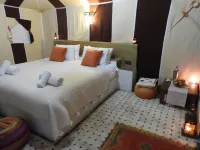 Luxury  Saf Saf Camp Hôtels à : Hassilabied
