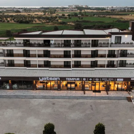 E87 Highway Otel