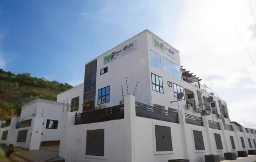 River Hills Hotel & Suites Hotels in Ga West