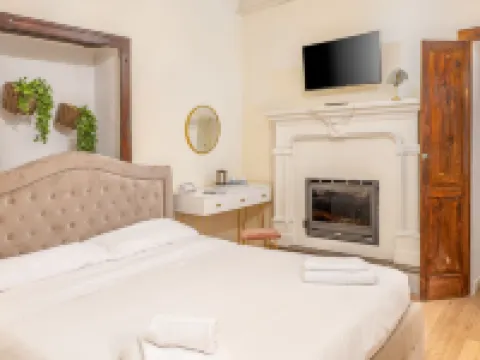 Essentia Guest House Hotels in Faggeto Lario