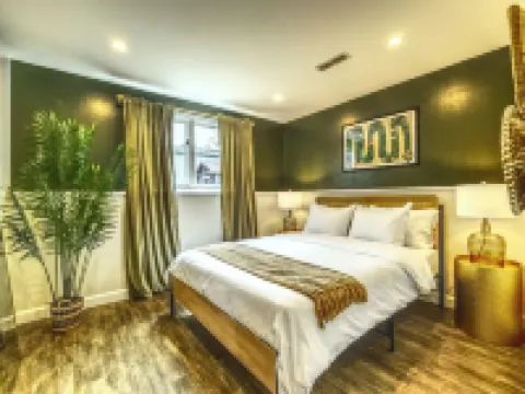 Willmar Jungle Safari Retreat! Hotels in Willmar