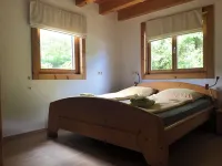 Idyllisches Ferienhaus mit Gatensitzplatz. Haustiere Willkommen! 나소 호텔