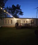 Peaceful and cozy newly remodeled mobile home, just 10 miles from South Haven!