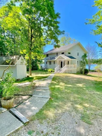 SQUAW LAKE northern getaway