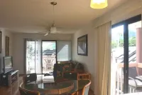 Oceanview Kalapaki Beach Healthy / Non-toxic 2-bedroom condo with WiFi, AC