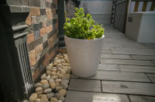 This is a brand new listing 2018 with new pool