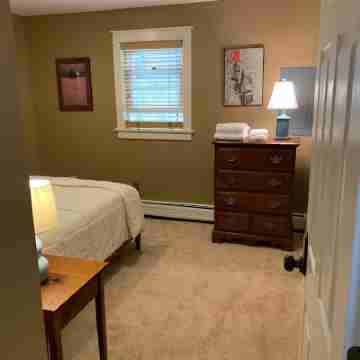 5 bedroom Chalet on Hill with Panoramic Views of Mt. Mansfield Rooms