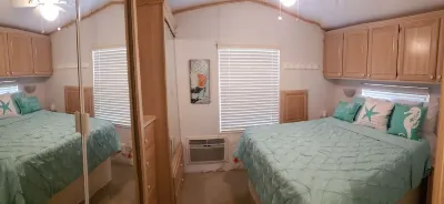 Mojito Bay Hideway-Cute Park model home in beautiful Ramblers Rest resort. Hotels near Catanias Winery