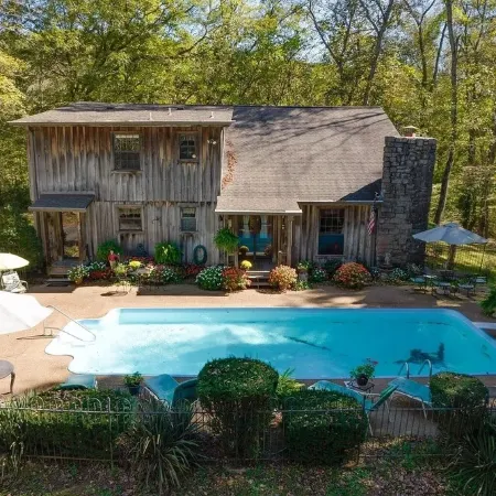Modern Cabin With Pool Near Nashville!