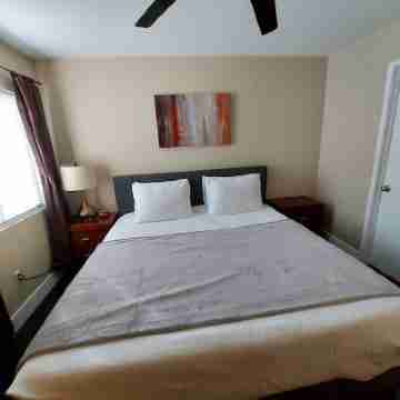 PRIVATE CONDO IN BEAUTIFUL GATED COMMUNITY IN SEVEN HILLS Rooms