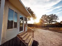 Cozy Riverfront Cottage-Casa Avecita @ SparrowBend