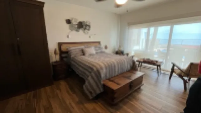 Beautiful House Vista Delfín Beach Front, with Pool