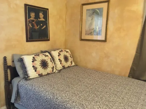 Heart of Hillsdale Downtown Office / Kitchen / Two Beds / Close to Everything