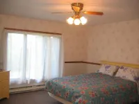 Beautiful, Secluded Island house, Sleeps 12 nearby ALL Attractions