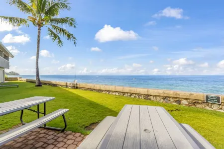 Direct Oceanfront Maui Studio,Romantic,Breathtaking View from Huge Private Lanai