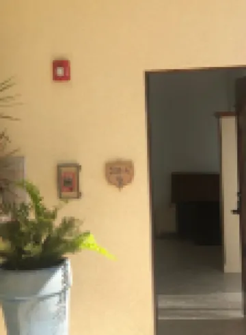 3 minutes to the beach! 1 Bedroom Condo near shopping and Dining