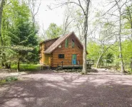 Log Home on Water- a True Pocono Mountains Gem!!