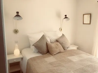 A charming villa 5 minutes walk from the Canadel beach Hotels near église Sainte-Thérèse-de-l'Enfant-Jésus du Rayol-Canadel-sur-Mer