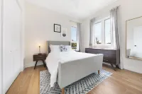 2BR Luxury Modern Condo: Baha Mar, Beach & Pool - Gated Community โรงแรมใน