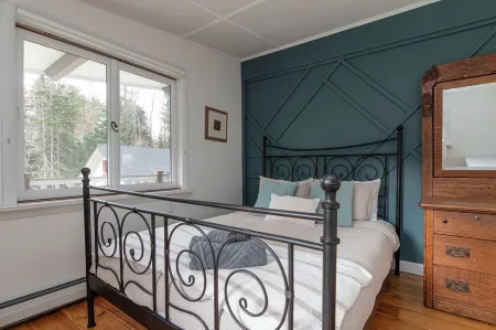 Mtn View & Hot Tub-Peaceful Property w/ stream-mins to Hiking, Biking, Swimming