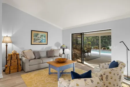 3 bedroom pool homes less than 5 miles to downtown and beaches and pickleball