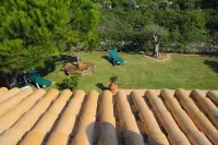 Villa Pera-Perfect for families w/ private pool, bbq & garden inside 3acre farm
