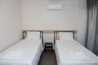 Spacious Beachfront Property (maisonette)