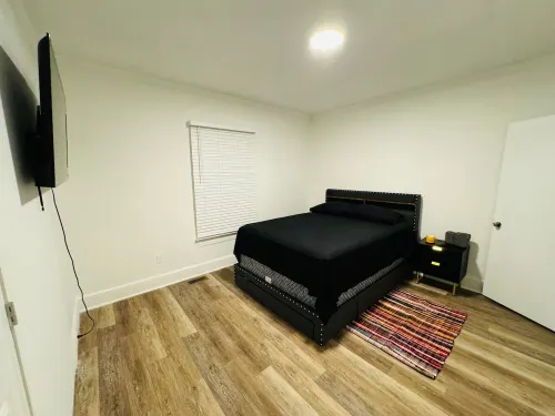 Cozy 3-bedroom house in fabulous Decatur , AC, WiFi
