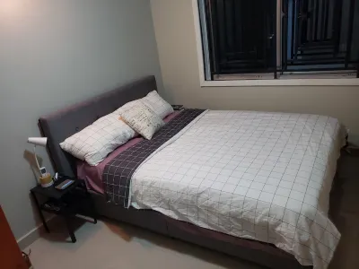 Cozy apartment minutes away from downtown, hiking trails, and beach attractions.
